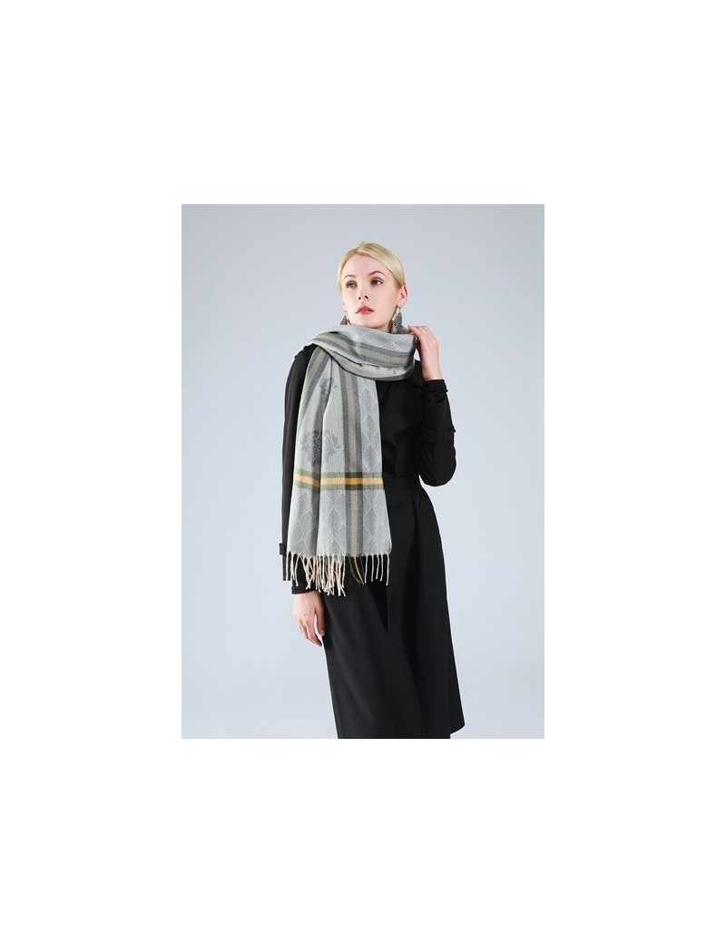 ÉCHARPE AVEC MOTIFS- GRIS
